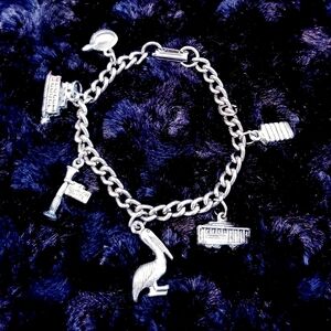 Vintage 1960s Silvertone Souvenir Charm Bracelet New Orleans
